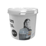 Microcement wall tub.